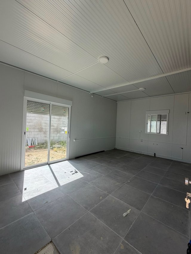 Casa a estrenar barata panel sándwich