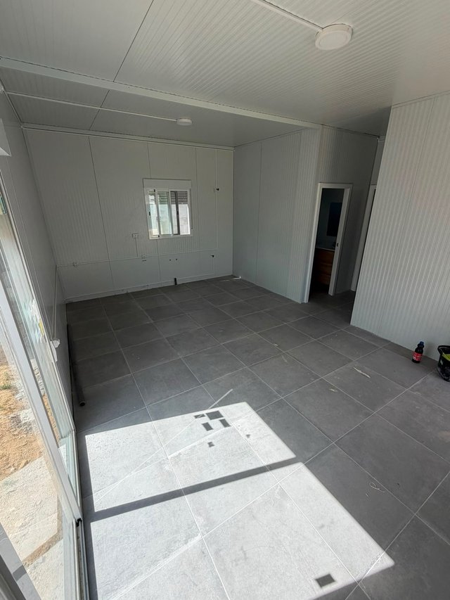 Casa a estrenar barata panel sándwich