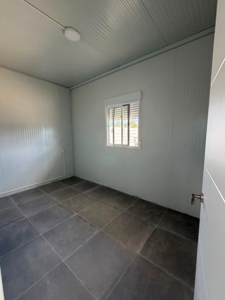 Casa a estrenar barata panel sándwich