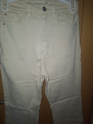 Blusa encaje y pantalón beige