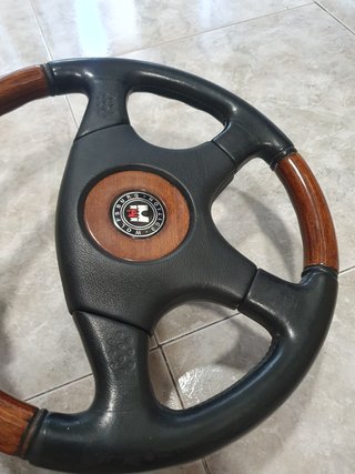 Volante MOMO Olympic III con Piña Volkswagen
