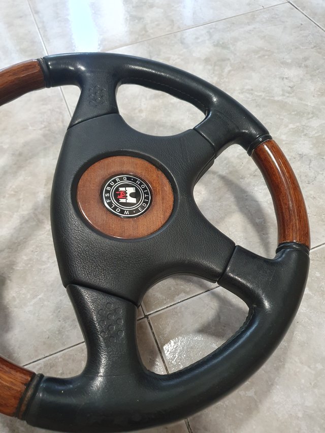 Volante MOMO Olympic III con Piña Volkswagen