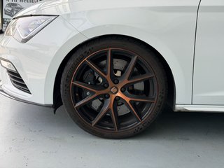 Seat León 2.0 TSI 213kW DSG-7 Cupra Carbon Edition