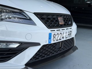 Seat León 2.0 TSI 213kW DSG-7 Cupra Carbon Edition