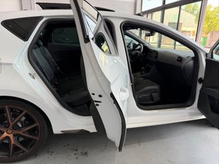 Seat León 2.0 TSI 213kW DSG-7 Cupra Carbon Edition