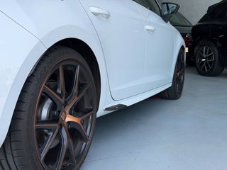 Seat León 2.0 TSI 213kW DSG-7 Cupra Carbon Edition