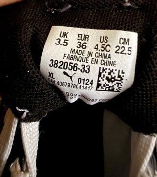 Zapatillas Puma Blancas y Negras