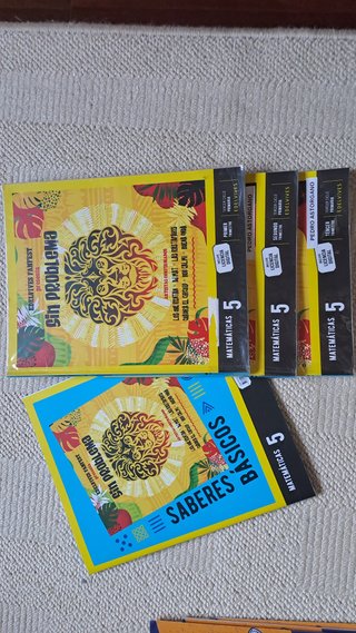 Libros 5o Primarias Maristas San José león