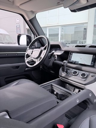 Land Rover Defender 2.0 D240 SD4 Auto 4WD