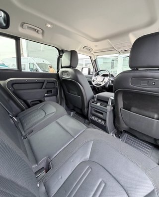 Land Rover Defender 2.0 D240 SD4 Auto 4WD
