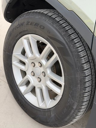 Land Rover Defender 2.0 D240 SD4 Auto 4WD
