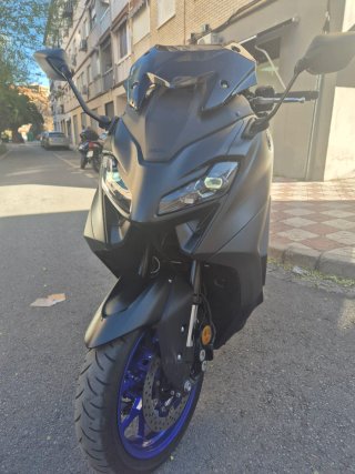 Yamaha TMAX 560 Negra Automática