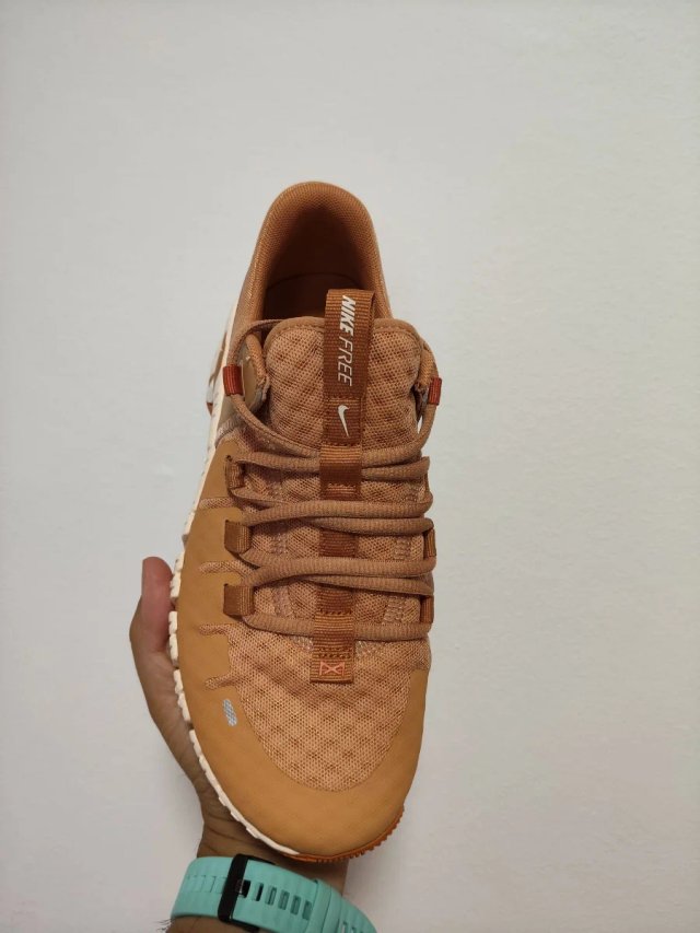 ULTIMO DIA!!T38 Nike Free Metcon 5  Doradas