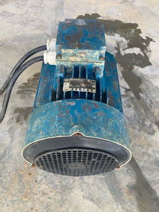 Motor trifásico 7.5 HP