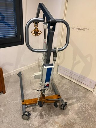 Lote: Cama Aitana + Grúa Sunlift + Silla Eléctrica