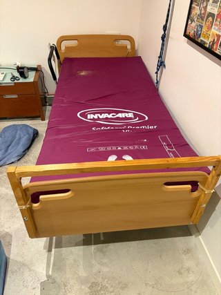 Lote: Cama Aitana + Grúa Sunlift + Silla Eléctrica