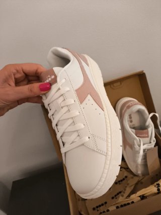 Scarpe Diadora bianche e rosa