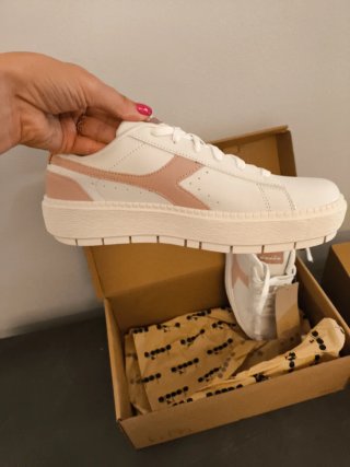 Scarpe Diadora bianche e rosa