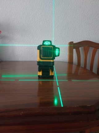 Clavadora y clavos para clavadora