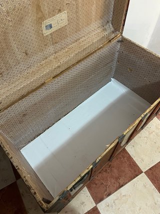 Baúl antiguo de madera, herrajes metálicos VINTAGE