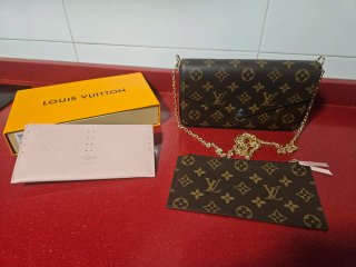 Bolso Marrón y Dorado