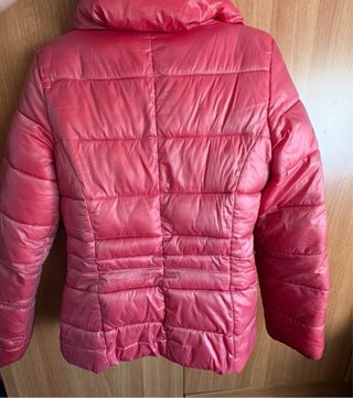 Abrigo Guess Rojo