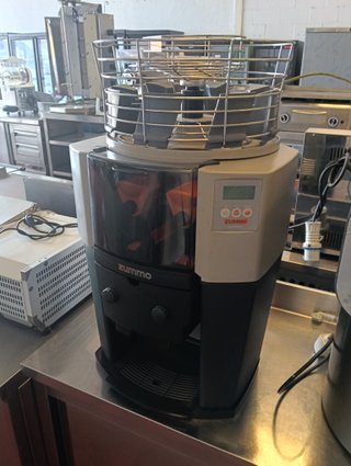 Máquina de zumos automática marca Zummo
