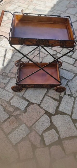 Mueble Bar Metálico y Madera