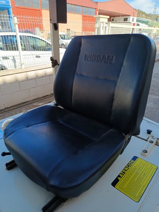 Carretilla Eléctrica Nissan 1400 kg 4.75 m