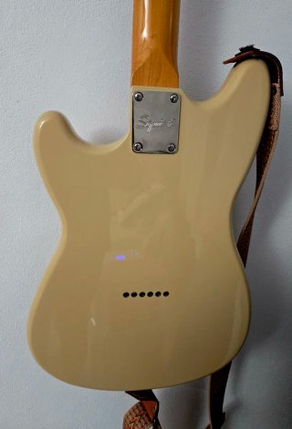 Guitarra Squier Duo-Sonic by Fender