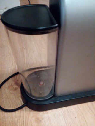Cafetera Krups Nespresso Plata