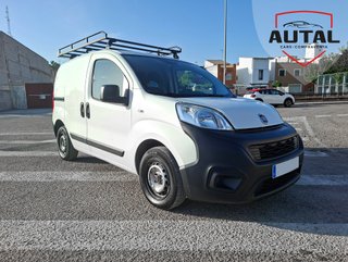 FIAT FIORINO 2018 CON PORTACARGAS DE RODILLO