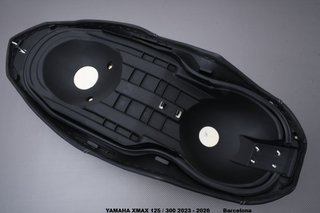 Asiento personalizado YAMAHA XMAX 125 300 2023 26