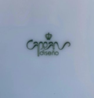 SOPERA DE PORCELANA DE LA CASA CAPEANS