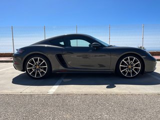 Porsche 718 Cayman 2017