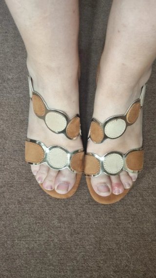Sandalias Marco Tozzi Marrón y Dorado