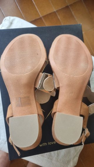 Sandalias Marco Tozzi Marrón y Dorado