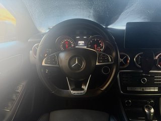 Mercedes-Benz Clase A200 SPORT AMG LINE