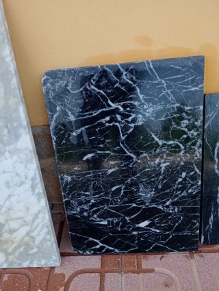 Piezas de mármol de varios tamaños