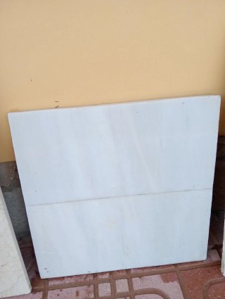 Piezas de mármol de varios tamaños