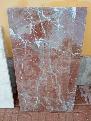 Piezas de mármol de varios tamaños