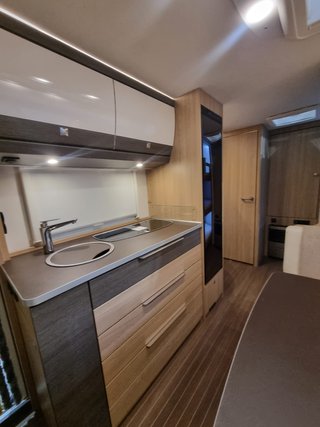 Caravana Burstner Averso 570