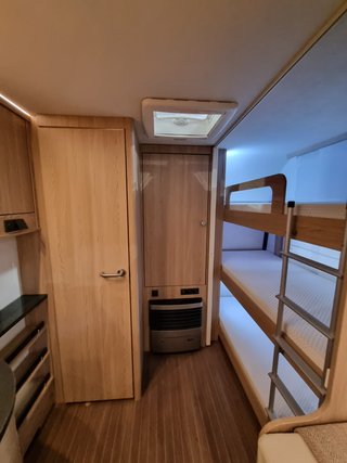 Caravana Burstner Averso 570
