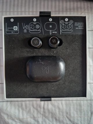 Bang & Olufsen E8 2.0 Funda Negra