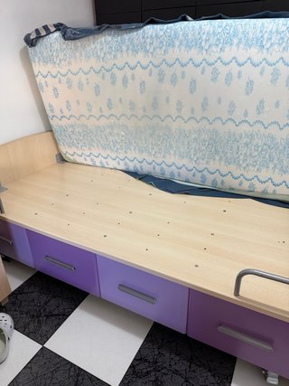 Cama individual con colchón