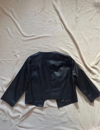 Bolero nero con fodera floreale
