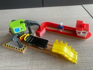 Playtive Junior Set Puerto de Carga