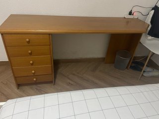 Escritorio de madera roble con 5 cajones
