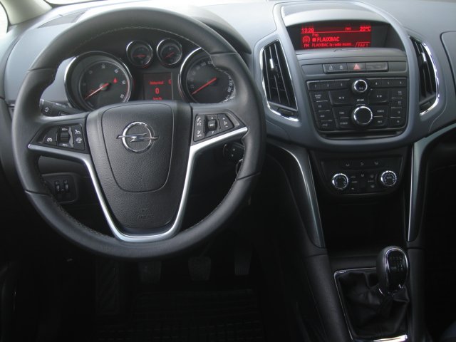 Opel Zafira Tourer 2012