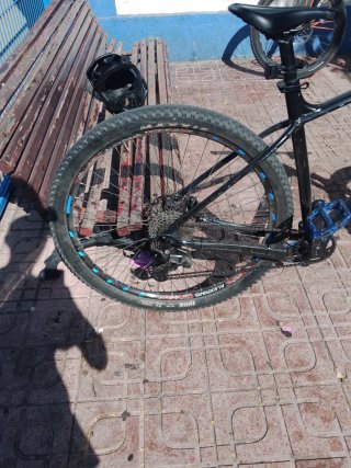 Bicicleta Trek Marlin 6 2025 Pintada